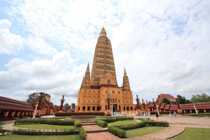 Wat Mahathat Wachiramongkol